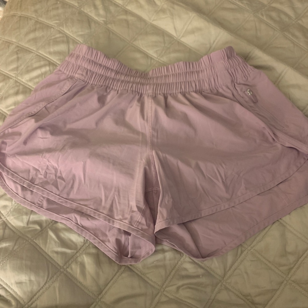 Lululemon tracker short 4”
